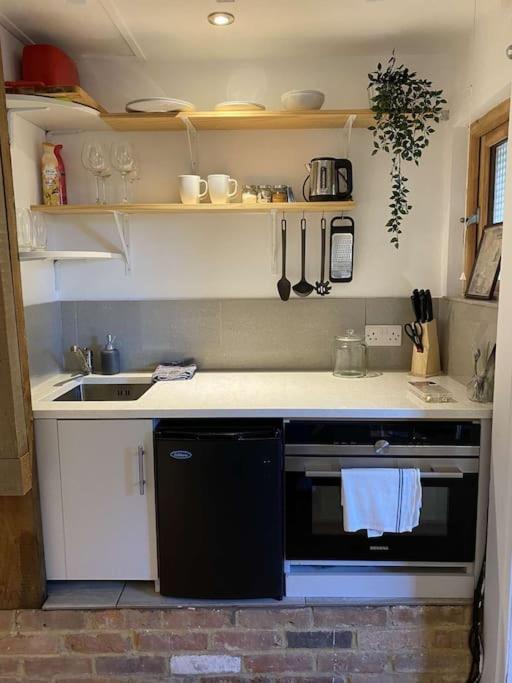 Cosy 1 Bedroom Country Lodge With Free Parking Ватингтон Экстерьер фото